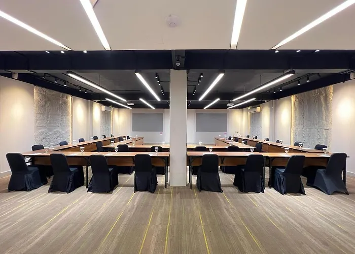 Midtown Xpress Balikpapan Hotel